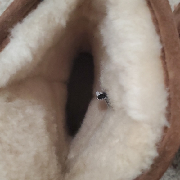 Bearpaw boots - Picture 3 of 3